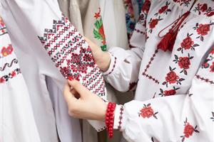 راهنمای خرید لباس سوزن دوزی ؛ از صفر تا صد