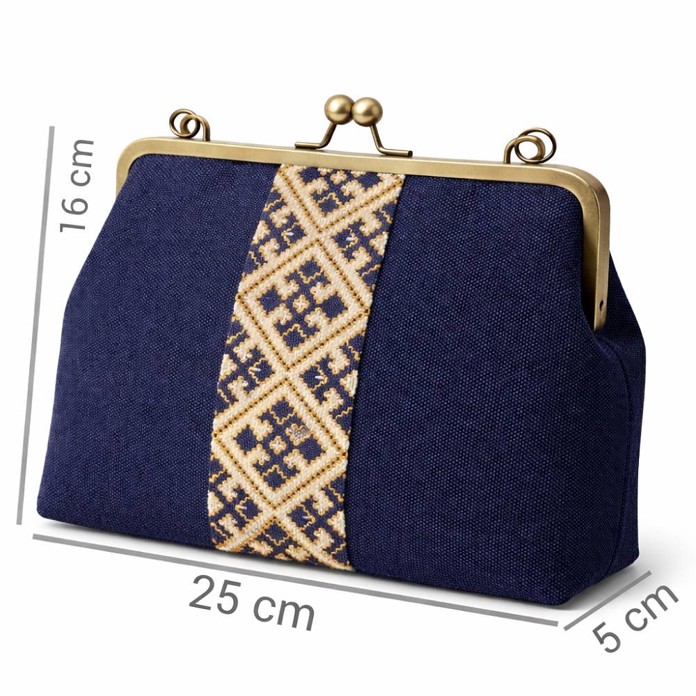ابعاد کیف پارچه‌ای بلوچ‌دوزی تک آرینا با دهانه فلزی و طراحی سرمه‌ای