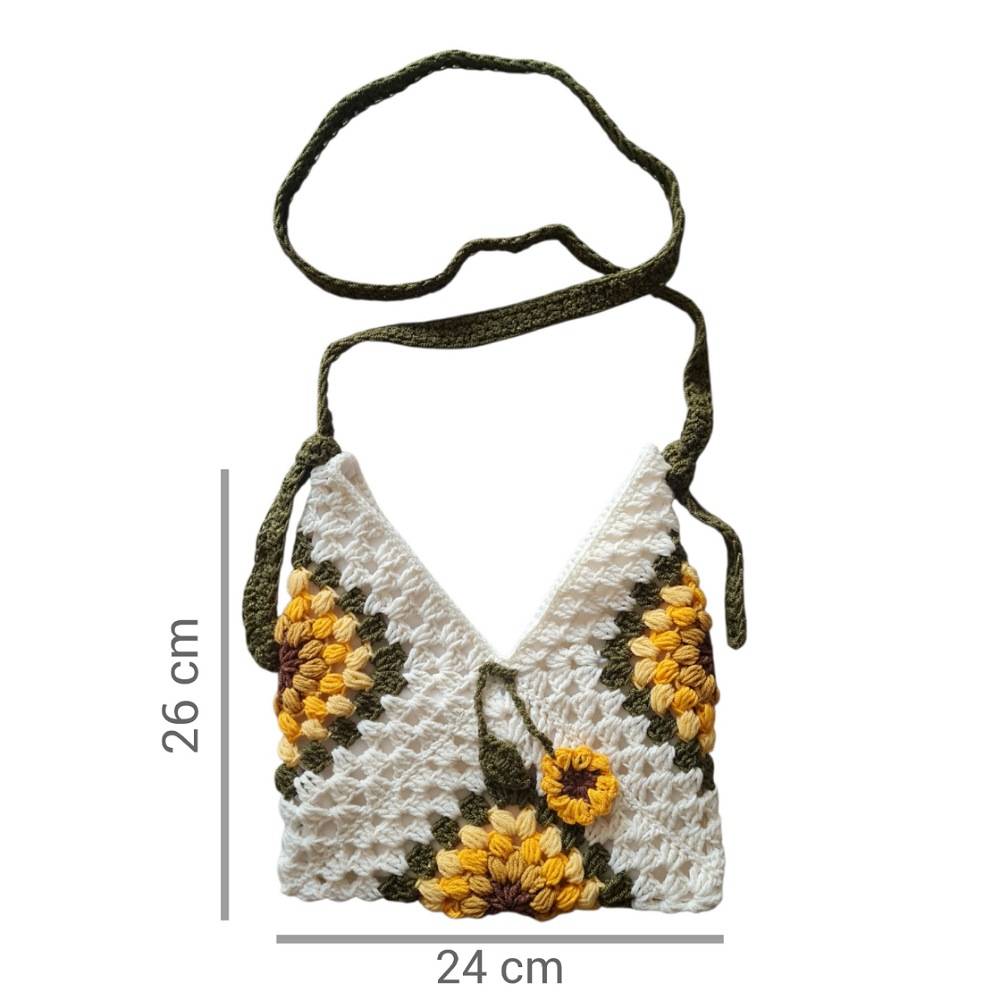 جزئیات بافت و گل آفتابگردان کیف بافتنی دست‌باف زنانه تک‌آرینا