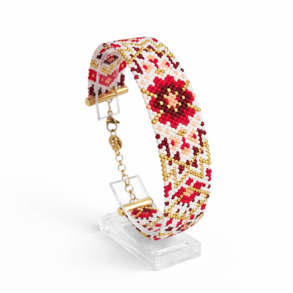 دستبند منجوقی زنانه مدل شقایق طلا با منجوق میوکی اصل و قفل طوطی استیل رنگ ثابت