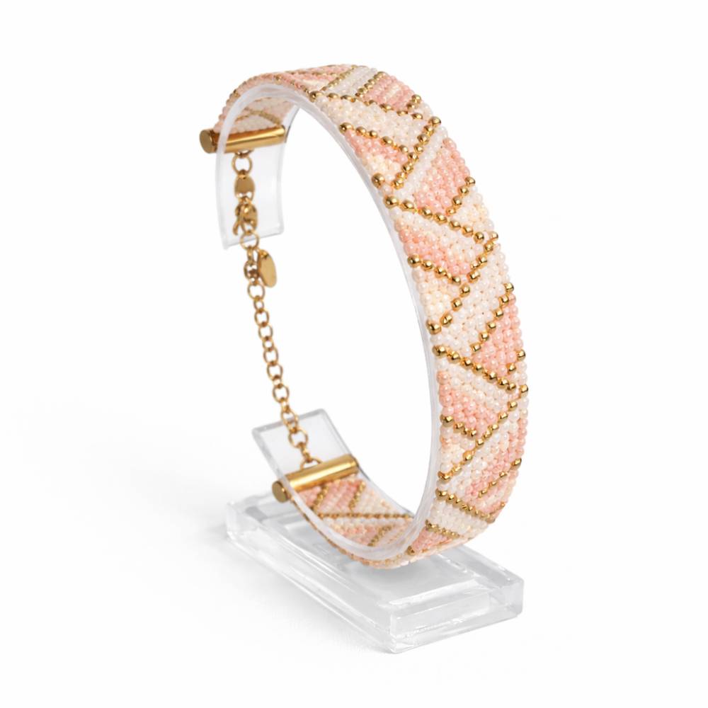 دستبند منجوقی زنانه مدل طلوع مروارید برند تک آرینا با قفل طوطی استیل رنگ ثابت