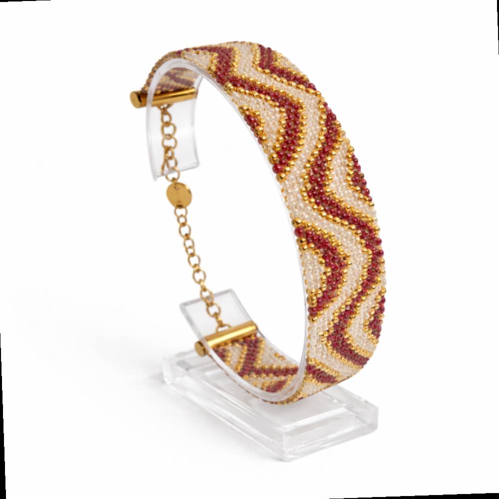 دستبند منجوقی زنانه مدل زرین مه با منجوق میوکی اصل و قفل طوطی استیل رنگ ثابت