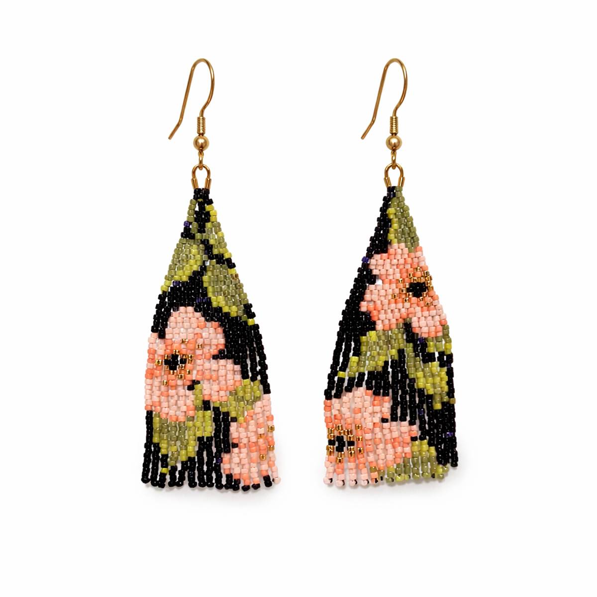 گوشواره منجوق بافت مدل شکوفه سیب دست‌ساز با منجوق میوکی اصل و قلاب عصایی استیل رنگ ثابت برند تک آرینا